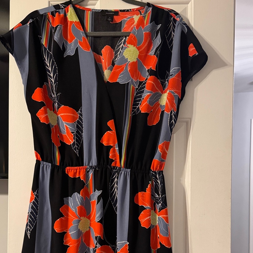 Halogen Bold Floral V-Neck Dress